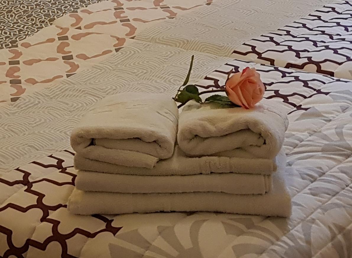 Hotel Azabache Susierra Onís Eksteriør billede